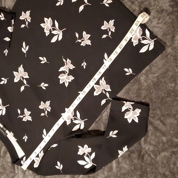 Ann Taylor floral shirt - Picture 4 of 7